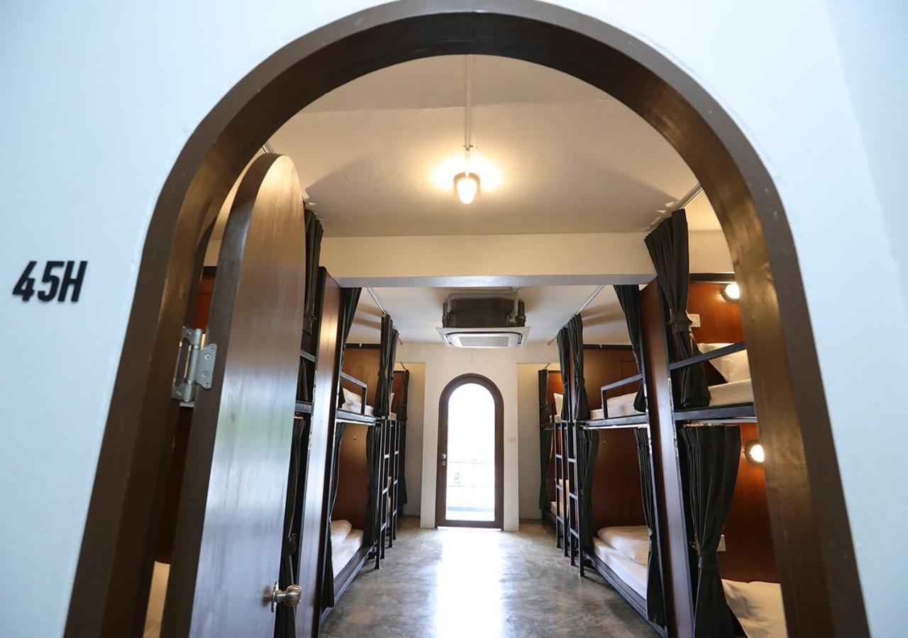 Apartment45 Hostel Бангкок Екстер'єр фото