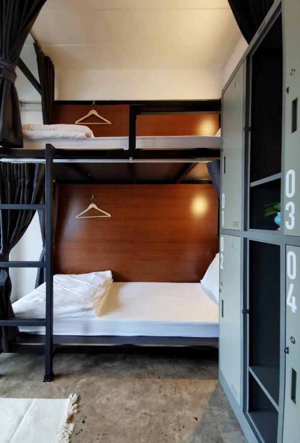Apartment45 Hostel Бангкок Екстер'єр фото